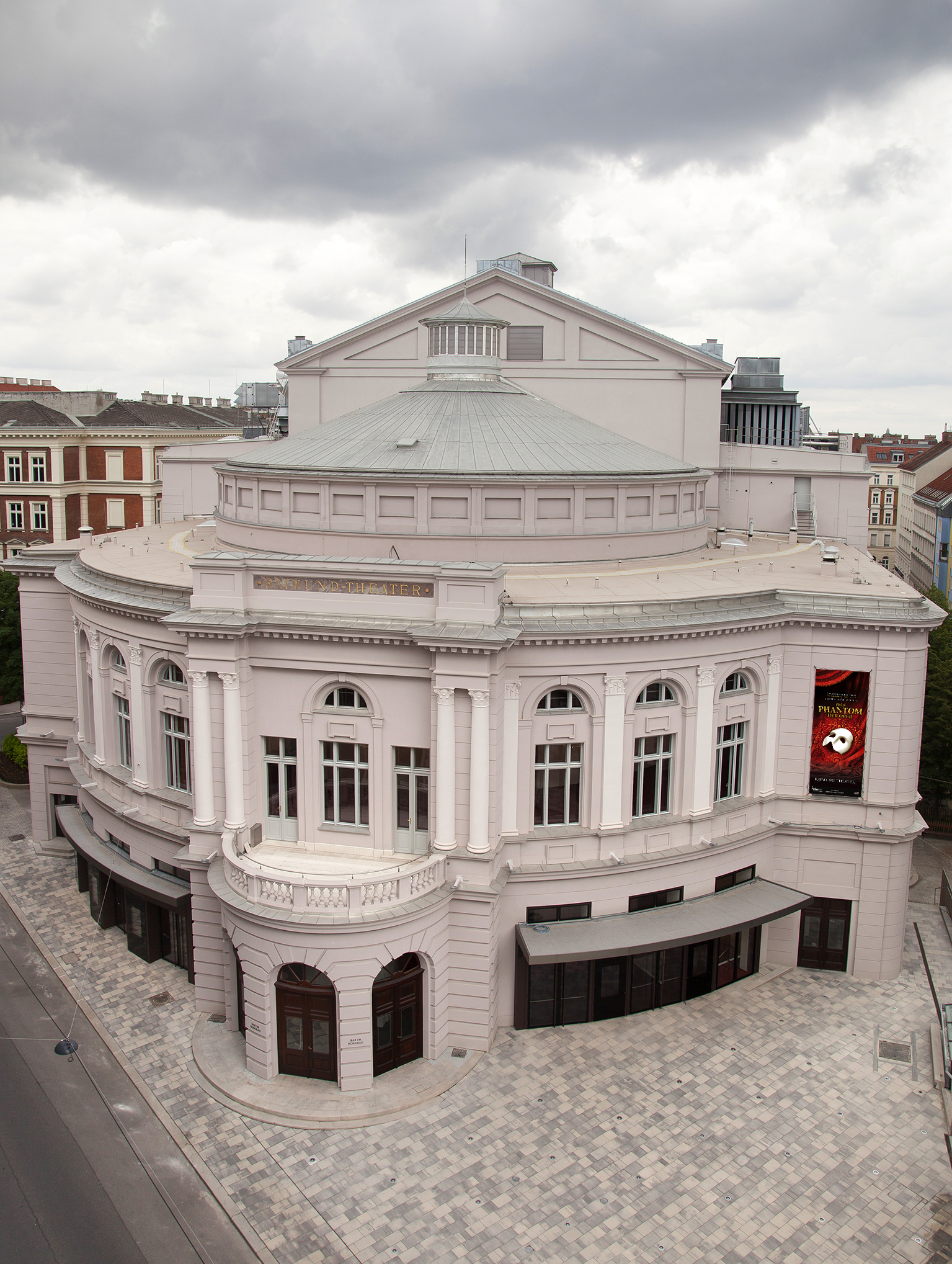 Raimund Theater Hochformat Ansicht © Sandra Kosel