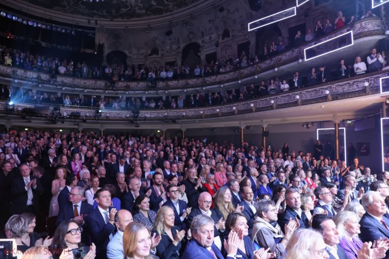 Premiere ROCK ME AMADEUS - DAS FALCO MUSICAL AM 07.10.2023 002